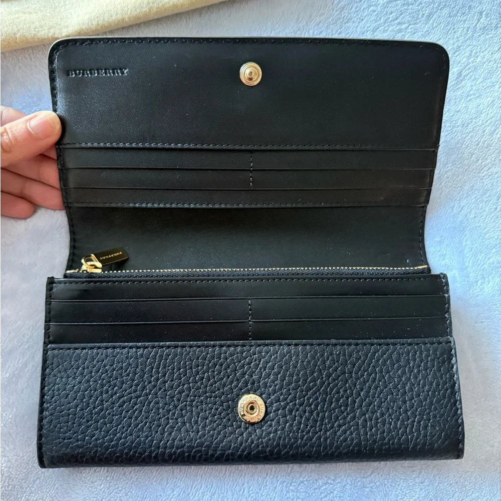 Burberry Beige and Black Plaid Wallet - Picture 7 of 16